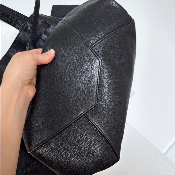 Celine Cabas Tote - Picture 5 of 14